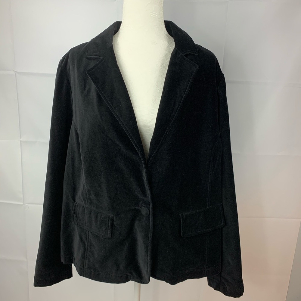 Blazer Avenue Blues , Black